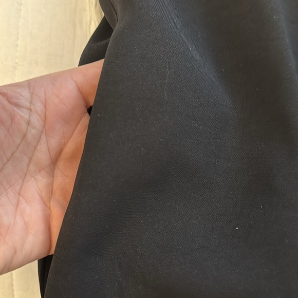 Line and Dot Sleeveless Black Dress - Picture 9 of 11